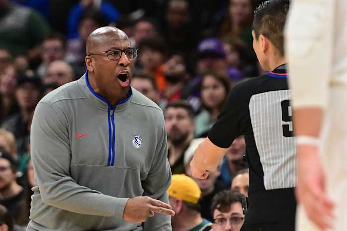 Sacramento Kings head coach Mike Brown argues